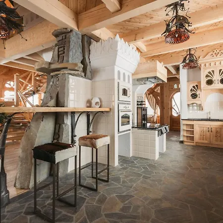 Art House Residence - Grand Luxury Villa - Mountain & Ski Вилла Бялка-Татшаньска
